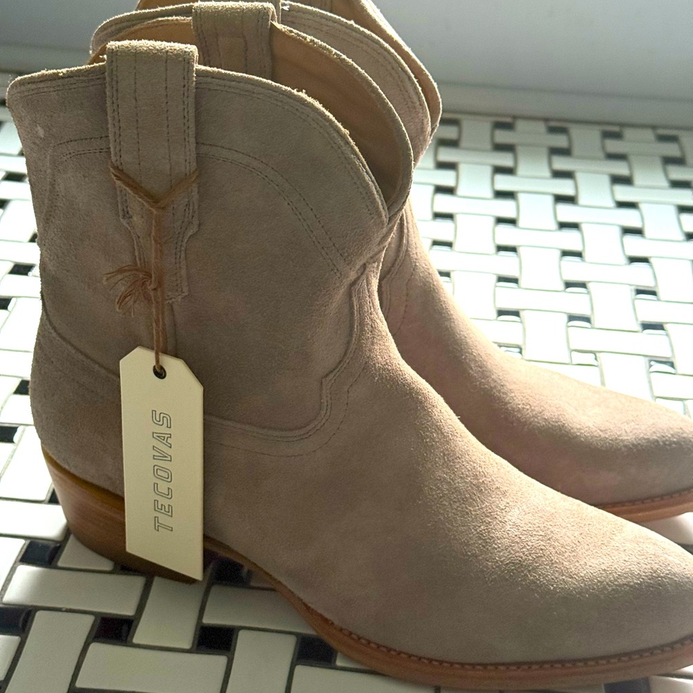 Tecovas Women's Lucy taupe Suede Boots